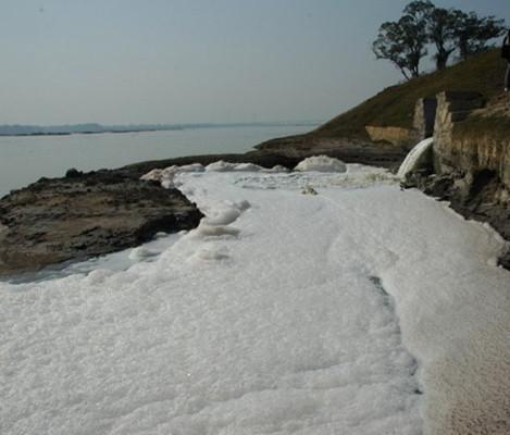 造紙廠廢水